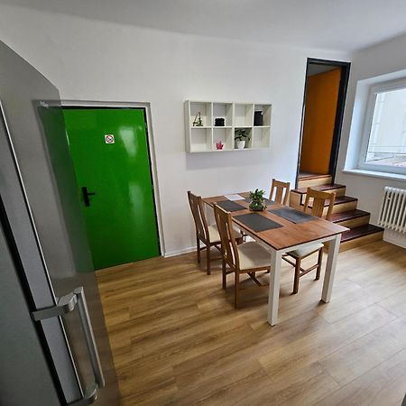 Hotel Squash Centrum Прьевидза Номер фото