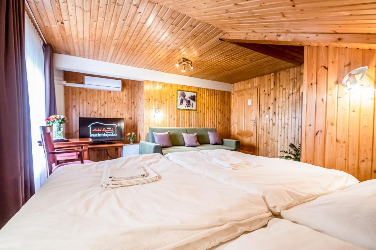 Hotel Squash Centrum Прьевидза Экстерьер фото