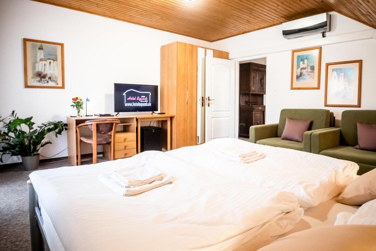 Hotel Squash Centrum Прьевидза Экстерьер фото