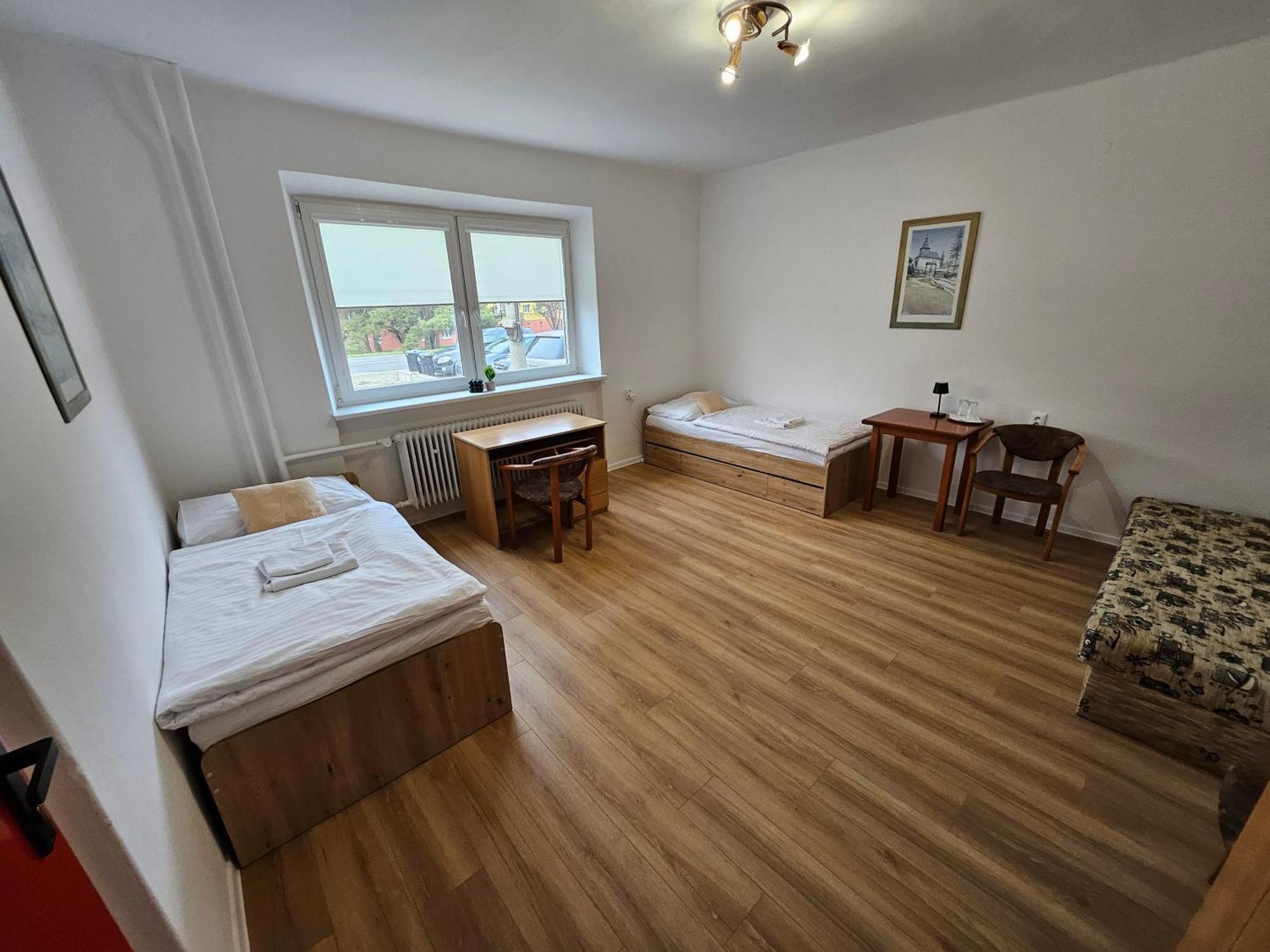 Hotel Squash Centrum Прьевидза Номер фото